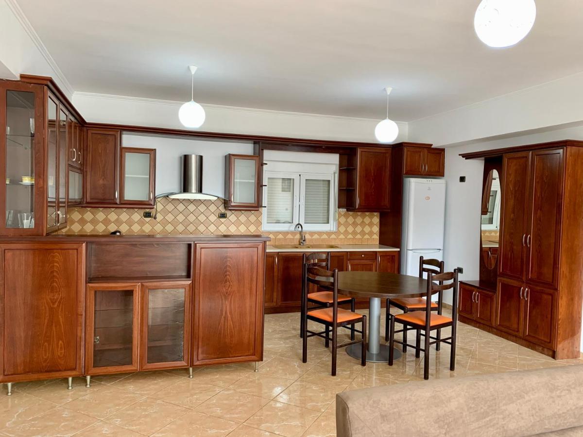 Bardhi Apts Саранда Екстер'єр фото